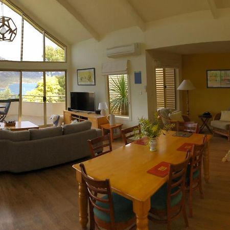 Freycinet Beach House Coles Bay Esterno foto